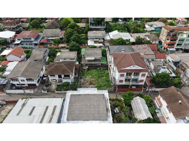 ที่ดินแปลงสวยปรีดีพนมยงค์15แยก3 สามารถสร้างบ้าน สร้างอพาร์ทเมนท์