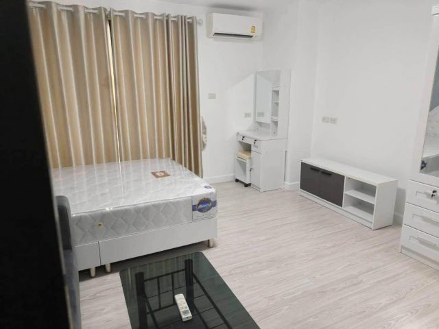 ให้เช่าคอนโด นวลิฟวิ่ง นวมินทร์ 75 (Nawa Living) เฟอร์นิเจอร์ใหม่ทั้งหมด พร้อมหิ้วกระเป๋าเข้าอยู่ทันที! (N.2221)