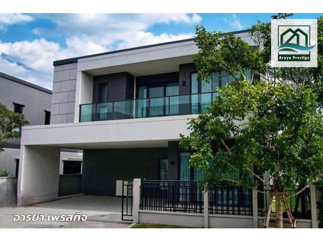 เซนโทร บางนา บ้านตกแต่งพร้อมเข้าอยู่