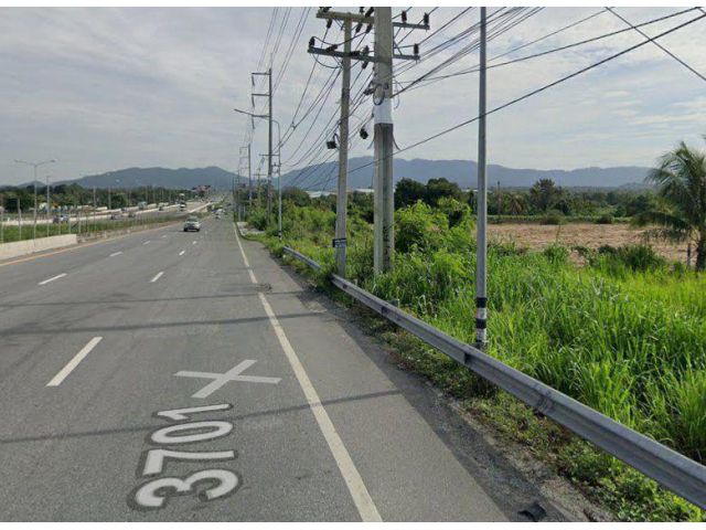 ขายที่ดินสุรศักดิ์ 30 ไร่ ทำเลดีราคาเพียง 4.5 ล้าน/ไร่ ติดถนนเลียบมอเตอร์เวย์7ชลบุรี-พัทยา ติดคลอง อ.ศรีราชา ชลบุรี