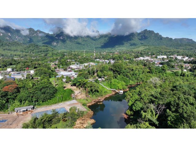ที่ดินติดแม่น้ำที่ดินติดแม่น้ำ