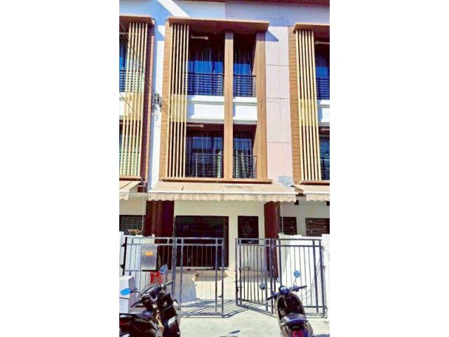 กัลปพฤกษ์ ภาษีเจริญ บ้านกลางเมือง 3 นอน ศาลธนบุรี กำนันแม้น800ม. ทาวน์เฮาส์ 3 ชั้น ใกล้MRT บางแค 1.3 กม.