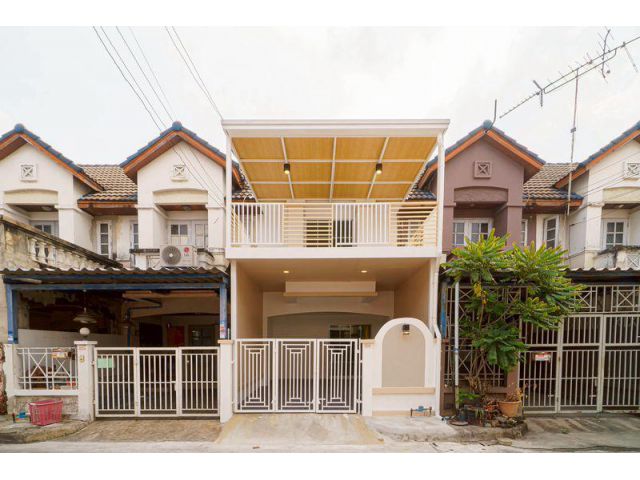 *ฟรีโอน*ขายทาวน์เฮ้าส์รีโนเวทพร้อมอยู่ หมู่บ้านลุมพินี ติดถนนกาญจนาภิเษก ใกล้เซ็นทรัลเวสต์เกต บางบัวทอง นนทบุรี.