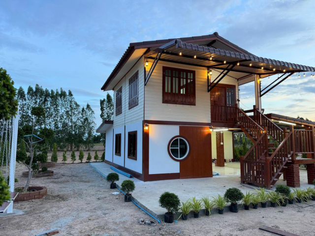 บ้านสวน ร่มรื่น มีเพื่อนบ้าน เนื้อที่ 5 ไร่ 2,790,000.- 5 ห้องนอน 2 ห้องน้ำ 1 ห้องครัว