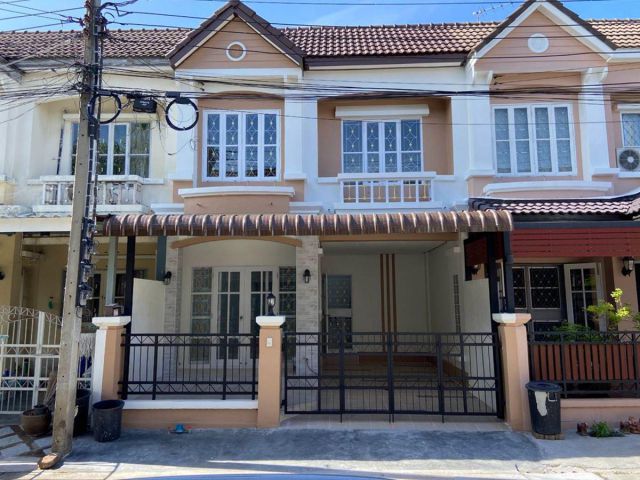 ขาย ทาวน์เฮ้าส์ 2 ชั้น ม.บุศรินทร์ (บ้านกล้วย-ไทรน้อย) 21 ตร.ว. บางบัวทอง นนทบุรี