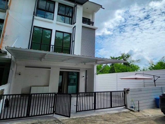 ให้เช่าทาวน์โฮม 3 ชั้นหลังมุม มีพื้นที่ด้านข้าง 3 ห้องนอน อารียา แมนดารีน่า สุขุมวิท77 ใกล้ MRT ศรีนุช