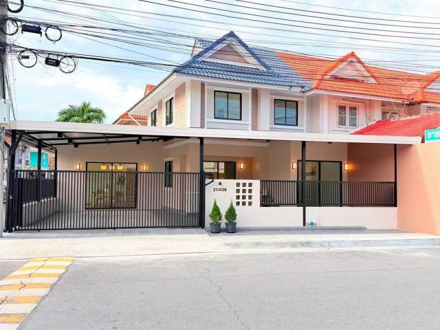 บ้านสไตล์ หมู่บ้านพฤกษา21 คลองถนน - บางใหญ่ บ้านแฝด 2 ชั้น หลังมุมถนนเมน ต้นโครงการ