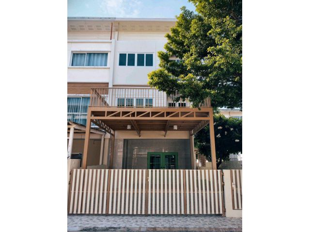 ขายทาวน์โฮมหลังมุม Villette City พัฒนาการ 38 พื้นที่ใหญ่ อารมณ์บ้านเดี่ยว (N.2241)