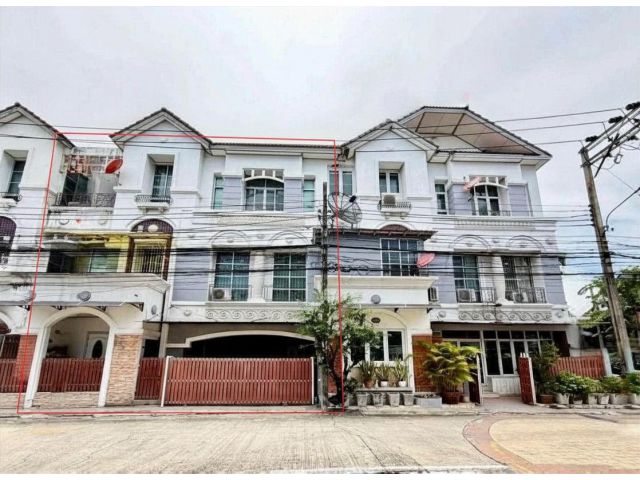 บ้านกลางเมือง ลาดพร้าว–โยธินพัฒนา ไปเซ็นทรัลอีสวิวล์ 500 เมตร