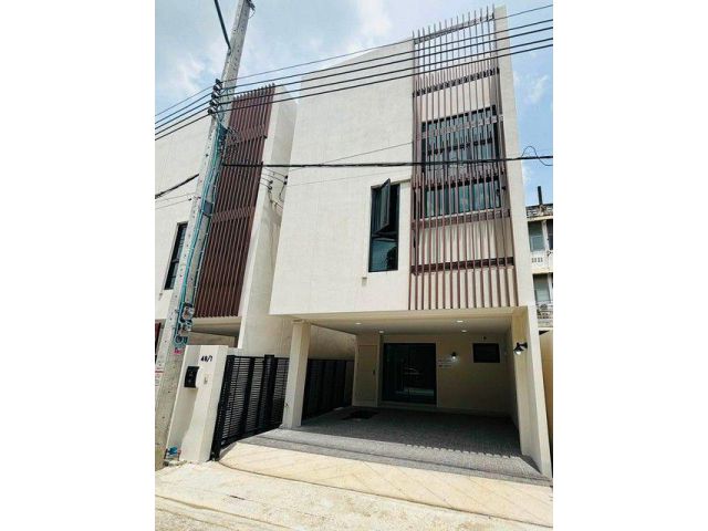 T26-859 ให้เช่า ทาวน์เฮ้าส์ Oak House สุขุมวิท 101-1 ใกล้กับ ใกล้ BTS อุดมสุข & True Digital Park 28 ตร.วา
