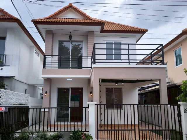 บ้านหน้าสวน หมู่บ้านปารวีร์ เพชรเกษม 63 กาญจนาภิเษก3