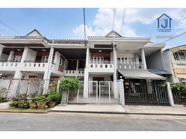 ขายทาวน์เฮ้าส์ 2 ชั้น หมู่บ้านบดินทรรักษา 4 ถนนคู้บอน 27 แยก 25   ใกล้รถไฟฟ้าสายสีชมพู