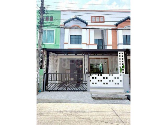 ขายทาวน์เฮ้าส์ 2 ชั้น มบ.ณัฐกานต์ ซ.สายไหม 64 เนื้อที่ 21 ตรว 4 ห้องนอน 2 ห้องน้ำ จอดรถได้ 1-2 คัน พร้อมของแถมในบ้าน