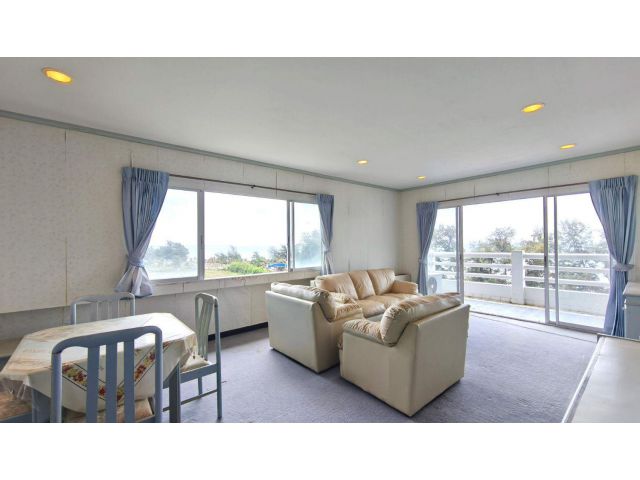 2 BEDROOM BEACH CONDO (124 m2) IN NEW WORLD CONDO ON MAE RAMPHUENG BEACH - NEW PRICE 2,800,000 THB