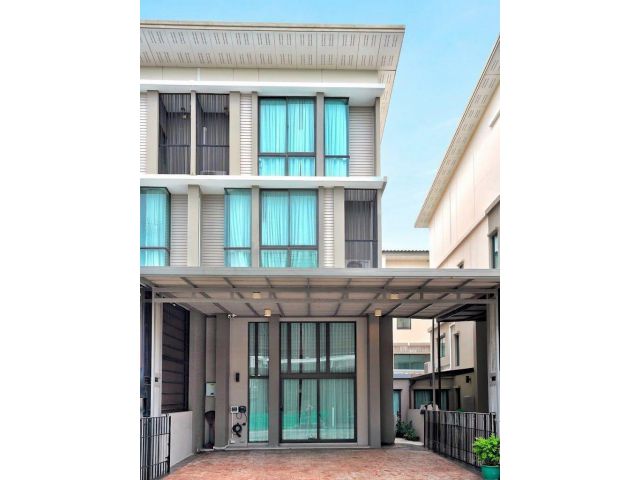 ขาย Patio พัฒนาการ 32 | ทาวน์โฮม 3.5 ชั้น Double Volume Built-in ทั้งหลัง พร้อมเข้าอยู่ ทำเลใกล้เมือง พัฒนาการ-อ่อนนุช