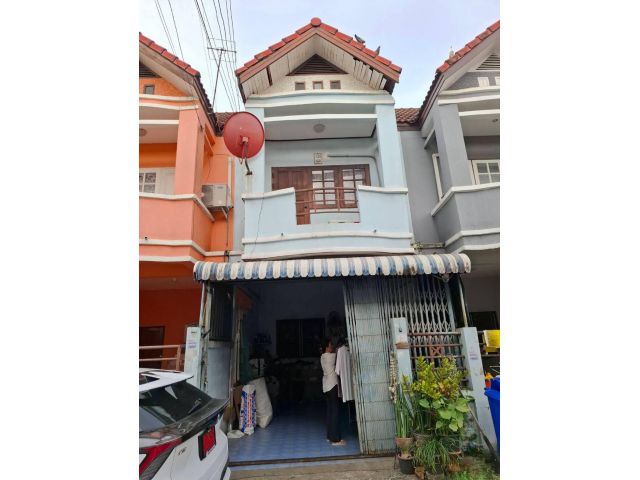 บ้านทาวน์โฮมพร้อมอยู่ เลิศอุบล ทำเลพระยาสุเรนทร์ - คลอง 3