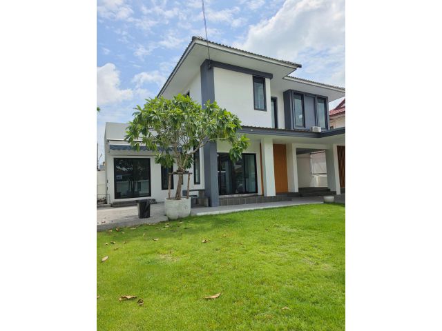 บ้านเดี่ยว ให้เช่า หมู่บ้าน ซื่อตรง คลอง 3 ติดดรีมเวิลด์