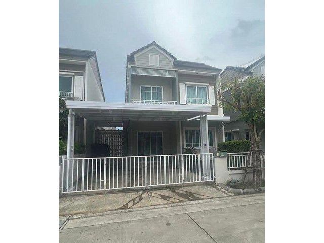ให้เช่าทาวน์โฮม 2 ชั้นสไตล์บ้านเดี่ยว 3 ห้องนอน The Village บางนา-วงแหวน 3 บางนา กม.8 ใกล้เมกะบางนา