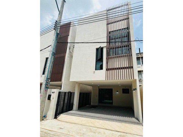 T26-859 ให้เช่า ทาวน์เฮ้าส์ Oak House สุขุมวิท 101-1 ชั้นทั้งหมด 3 ชั้น ใกล้กับ ใกล้ BTS อุดมสุข & True Digital Park ห้อ