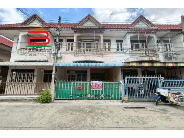 ทาวน์เฮาส์ ซอยดาบฟ้าฟื้น 1 เนื้อที่ 18.2 ตรว. ใกล้องค์การบริหารส่วนจังหวัดสุพรรณบุรี (หลังเก่า) ถนนประชาธิปไตย