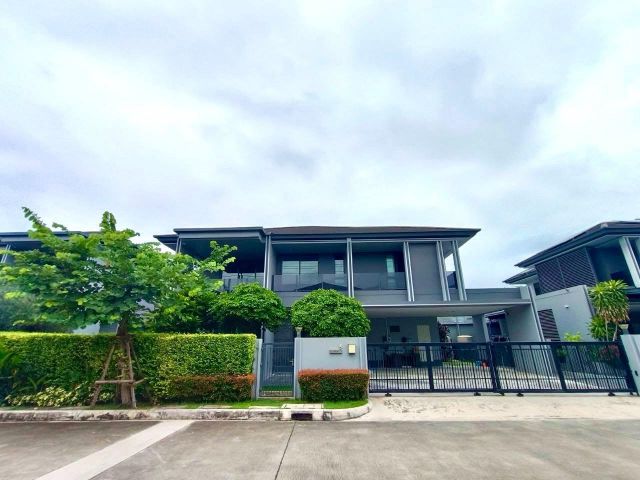 ให้เช่าบ้านเดี่ยว เศรษฐสิริ กรุงเทพกรีฑา 2 ขนาด 80 ตารางวา 4 ห้องนอน แขวงหัวหมาก เขตบางกะปิ กรุงเทพมหานคร