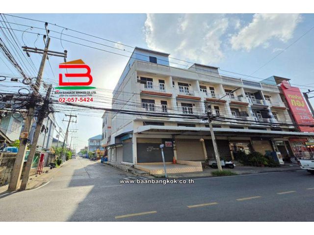 ขาย/เช่า อาคารพาณิชย์ 4 ชั้น เนื้อที่ 28.2 ตร.ว. ซอยเปียร์นนท์, ซอยทหารบก 1 ถนนลำลูกกา ตำบลคูคต อำเภอลำลูกกา ปทุมธานี