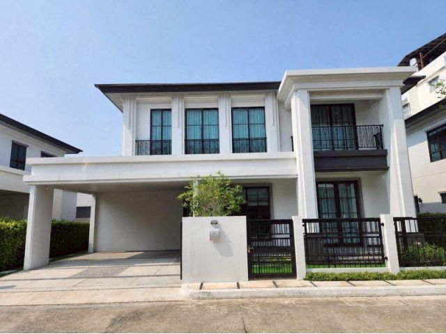 ขายและให้เช่าบ้านเดี่ยวพร้อมอยู่ โครงการเศรษฐสิริ บางนา-สุวรรณภูมิ ใกล้สนามบินสุวรรณภูมิและRobinsonลาดกระบัง สมุทรปราการ