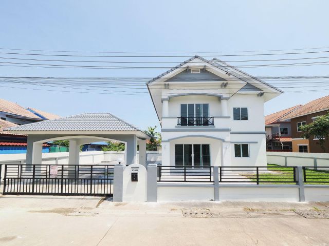 ขายแล้วค่ะ] บ้านเดี่ยว 2 ชั้น ขนาด 88 ตรว. 3 ห้องนอน 2 ห้องน้ำ ม.สารินซิตี้ โซน เฉลียงจันทร์ รีโนเวทใหม่ทั้งหลัง พื้นที