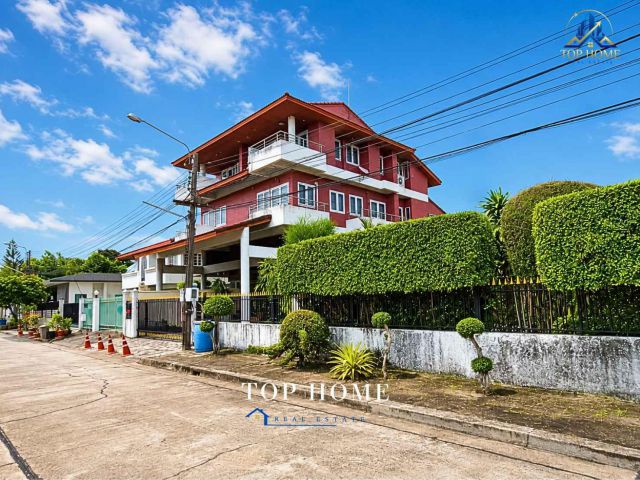 ขายด่วน️ ที่ดินพร้อมบ้าน 199 ตร.ว หมู่บ้านเอกบุรี รามอินทรา103/2 เนื้อที่รอบบ้านกว้าง