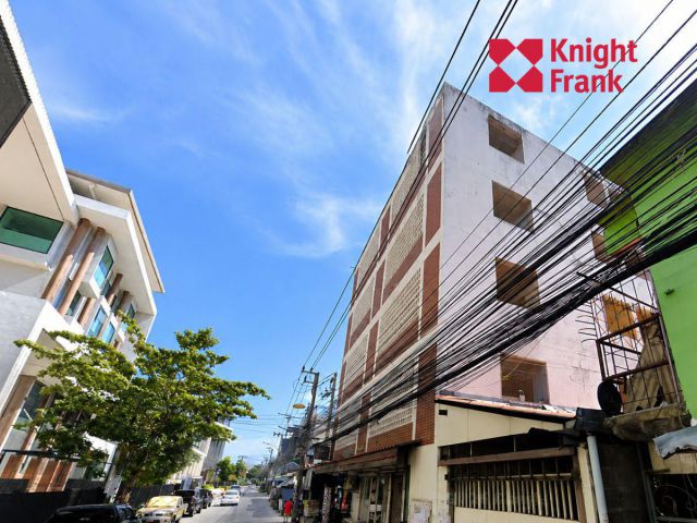 ขายอพาร์ทเม้นท์ 5 ชั้น 50 ห้อง ซอยเปรมฤทัย ตรงข้ามโรงเรียนนานาชาติ ราฟเฟิลส์อเมริกัน จังหวัดสมุทรปราการ