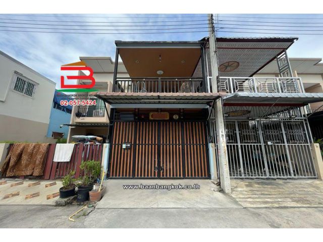 ทาวน์โฮม 2 ชั้น เนื้อที่ 20 ตร.ว. หมู่บ้านตะวันทอง 3 ซอย 2 (ซอยเพชรเกษม 69) ถนนเพชรเกษม แขวงหนองแขม เขตหนองแขม
