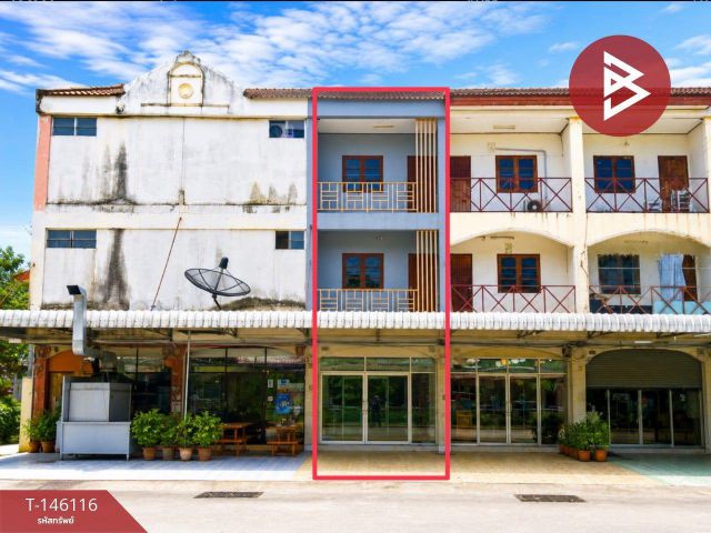 ขายอาคารพาณิชย์ 3 ชั้น เนื้อที่ 21.5 ตร.ว. ท่าอิฐ อุตรดิตถ์