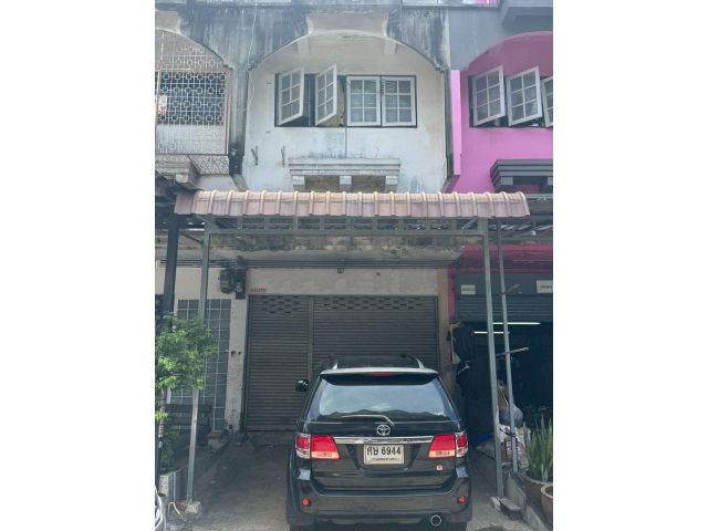อาคารพาณิชย์ 3 ชั้นในหมู่บ้านสินอนันต์ ให้เช่า*