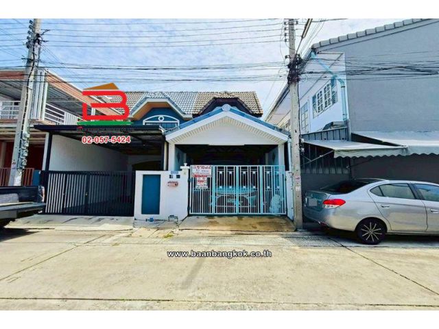 ทาวน์เฮาส์ 2 ชั้น เนื้อที่ 16 ตร.ว. หมู่บ้านมนวดีบางคูรัด (ซอย 10) ใกล้สนง.เทศบาลบางคูรัด ถนนกาญจนาภิเษก ตำบลบางคูรัด อำ