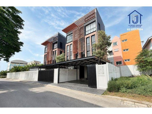 ขายโฮมออฟฟิศ 3.5 ชั้น BRIT LOFT (เกษตร-นวมินทร์) ถนนประเสริฐมนูกิจ ซอยลาดปลาเค้า 34 ใกล้มหาวิทยาลัยเกษตรศาสตร์