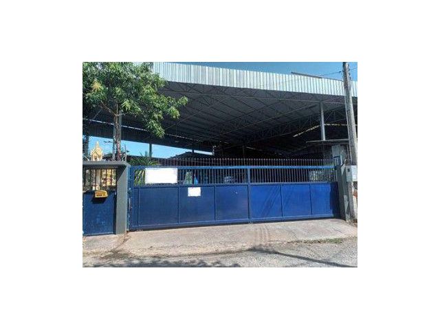 ขายโรงงานพร้อมบ้านศรีราชา พื้นที่ 360 ตรว. โกดังมีขนาด980ตรม. มีบ้าน 2 หลัง พื้นที่สีเหลือง