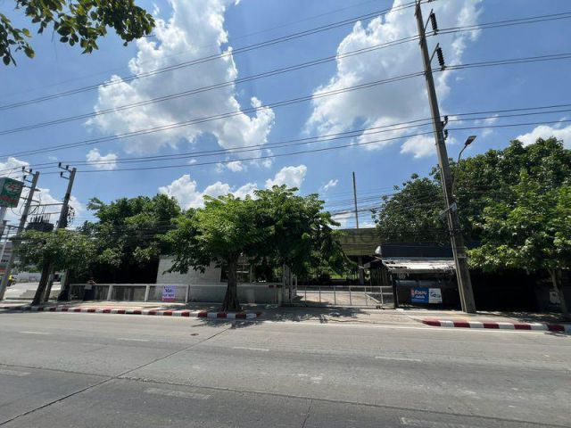 ให้เช่าที่ดิน 3-2-70 ไร่ ติดถนนอ่อนนุช (ปากซอยอ่อนนุช 65)