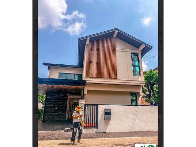 ให้เช่าบ้านสวนปริญสิริ เอกมัย รามอินทรา รีโนเวทใหม่ 250 ตร.ม. 3 นอน ราคา 79000 บาท
