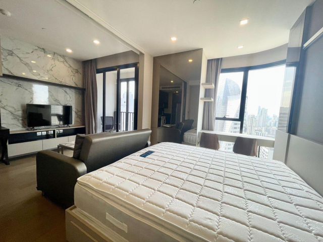 For rent Condo Ashton Asoke Fully Furnished (S15-7655)