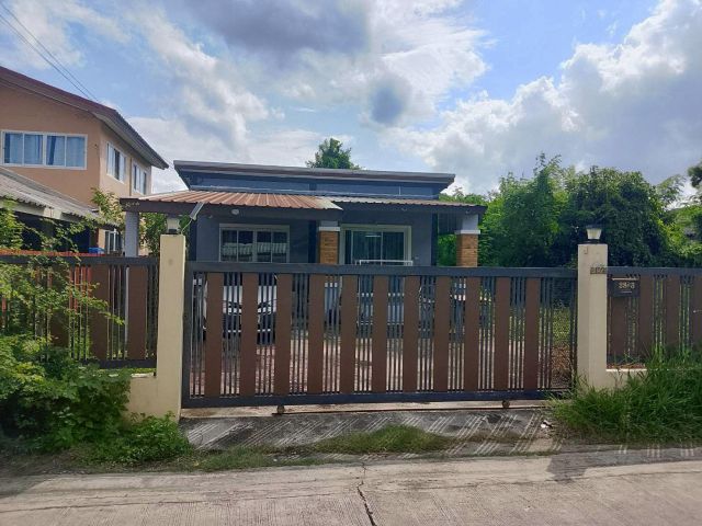 ขายบ้านเดี่ยวชั้นเดียว ทำเลมีนบุรี กรุงเทพมหานคร บ้านพร้อมพื้นที่เหลือสำหรับต่อเติมหรือสร้างบ้านเพิ่ม เหมาะสำหรับอยู่อาศ