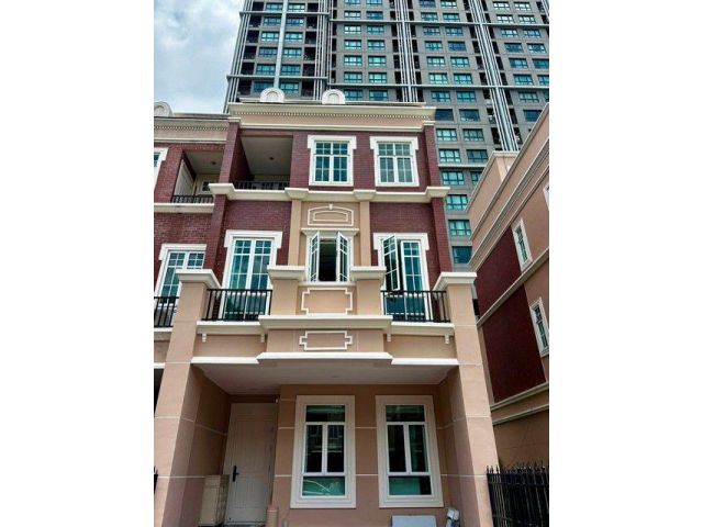 ให้เช่าทาวน์โฮม 4 ชั้นแปลงมุม 4 ห้องนอน การ์เด้น สแควร์ สุขุมวิท 77 Garden Square Sukhumvit 77 ติดนานาชาติ Bangkok Prep