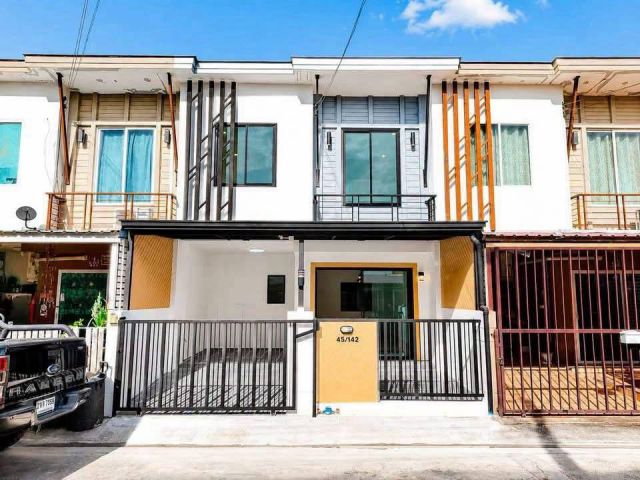 หมู่บ้านพฤกษาไพร์ม91 บางศรีเมือง ทาวน์เฮาส์ 2 ชั้น เดินทางสะดวก เชื่อมต่อพระราม 5 ราชพฤกษ์ นครอินทร์ รัตนาธิเบศร์