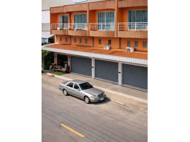 ถ.มิตรภาพ ศิรินคร อาคารพาณิชย์ 3.5 ชั้น 2 คูหา โรงแรมฮ็อป อินน์ นครราชสีมา 44 ตร.ว. 672 ตร.ม. 6 นอน 8 น้ำ
