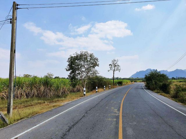 ขาย.ที่ดิน(โฉนด)10ไร่ ติดถนนลาดยาง ต.หนองยายโต๊ะ อ.ชัยบาดาล จ.ลพบุรี