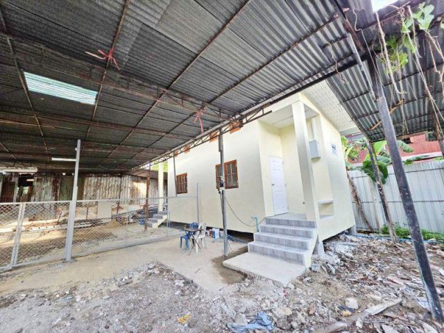 หมู่บ้านนักกีฬาแหลมทอง 300ม. ทับช้าง สะพานสูง 7-11 BIG-C บ้านแฝด 1-2นอน 1-2น้ำ 38-75 ตรว. 150-300 ตรม.