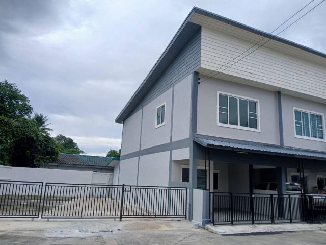 บ้านใหม่ ขายพร้อมผู้เช่า