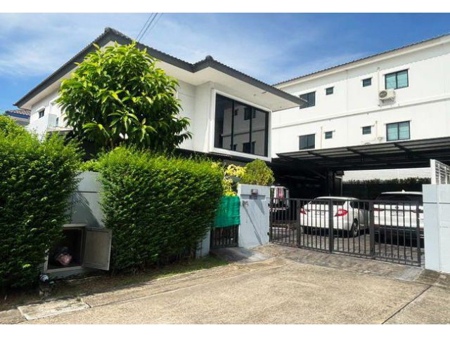 ขายบ้านเดี่ยว หมู่บ้านพฤกษาวิลเลจ 39 ดีไลท์ ลำลูกกา คลอง 3 เนื้อที่ 59 ตร.ว. 2 ชั้น 4 นอน 2 น้ำ