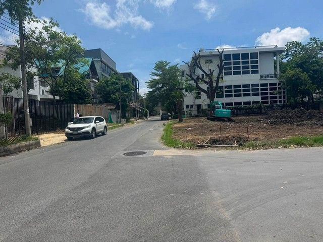 ขายที่ดิน 74 ตรว ซอยพรีเมียร์ 1 แยก 14 ติดสวนวนธรรม สวนสาธารณะ 38 ไร่ ใกล้พาราไดซ์พาร์ค ใกล้สวนหลวง