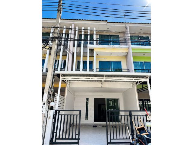 ขายบ้านทาวน์โฮม 3 ชั้น วิสต้า ปาร์ค พระราม 2 ซอย 54 พร้อมอยู่ ทำเลดี ใกล้เซ็นทรัล พระราม 2