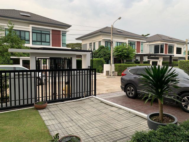 ขายบ้านเดี่ยวหรู NC Royal ปิ่นเกล้า 103 ตร.วา 4 นอน 4 น้ำ จอดรถ 6 คัน บ้านใหญ่ พร้อมอยู่ ใกล้ The Mall บางแค